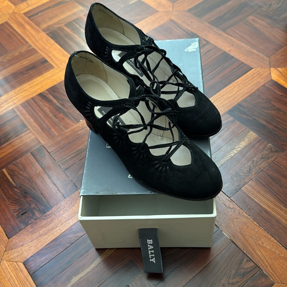 Vintage Bally suede lace-up pumps made in Switzerland Size EU 36.5 E US6